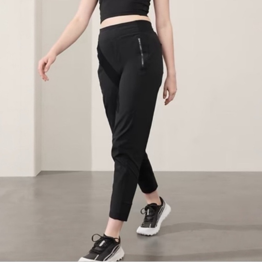 Athleta Trekkie North Crop Jogger Textured Black High Rise Zip Pockets-6
